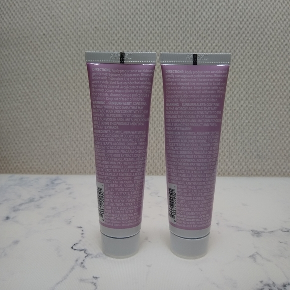 2 First Aid Beauty FAB KP Bump Eraser Body Scrub 10% AHA 1oz Fresh Strawberry - Picture 2 of 4